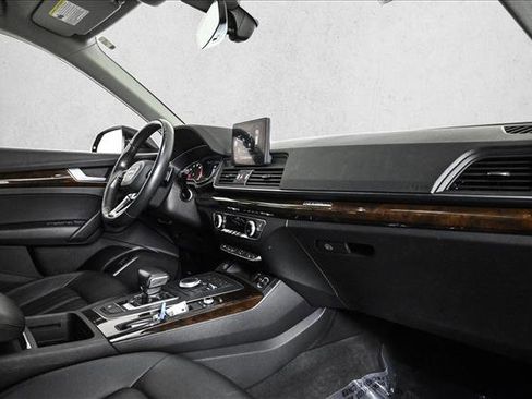 Used 2020 Audi Q5 2.0T Premium image 22