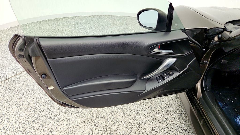 Used 2017 FIAT 124 Spider Classica RWD image 11