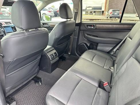Used 2016 Subaru Outback 2.5i Limited AWD/4WD image 21