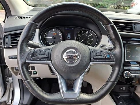 Used 2019 Nissan Rogue Sport SL AWD/4WD image 18