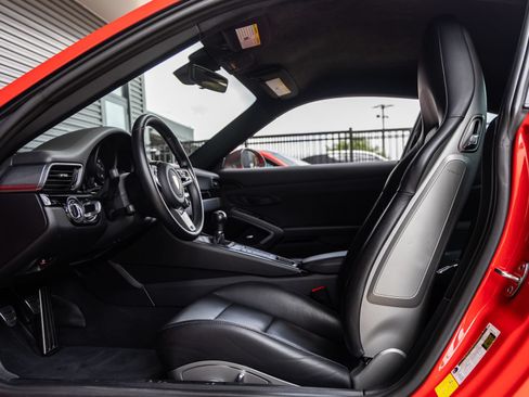 Certified 2019 Porsche 911 Carrera T RWD image 29