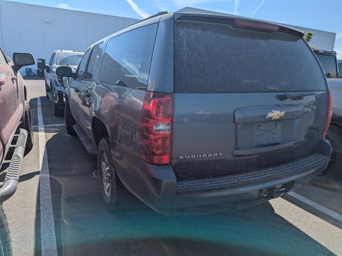 Used 2009 Chevrolet Suburban 2500 LS w/ Skid Plate Package AWD/4WD image 7
