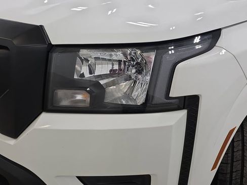 Used 2023 Nissan Frontier S w/ Technology Package image 28