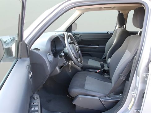 Used 2017 Jeep Patriot Sport w/ Power Value Group image 14