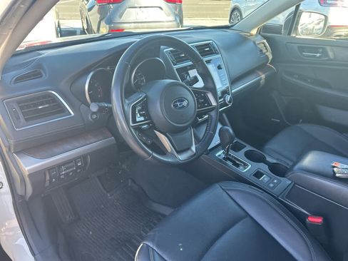 Used 2018 Subaru Outback 3.6R Limited image 19
