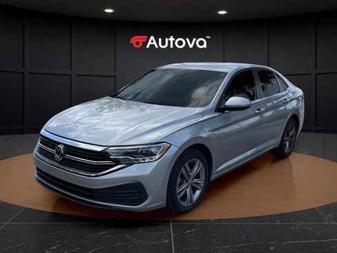 Used 2024 Volkswagen Jetta SE image 1