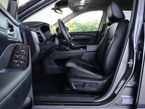 Used 2024 Nissan Rogue SL FWD image 20