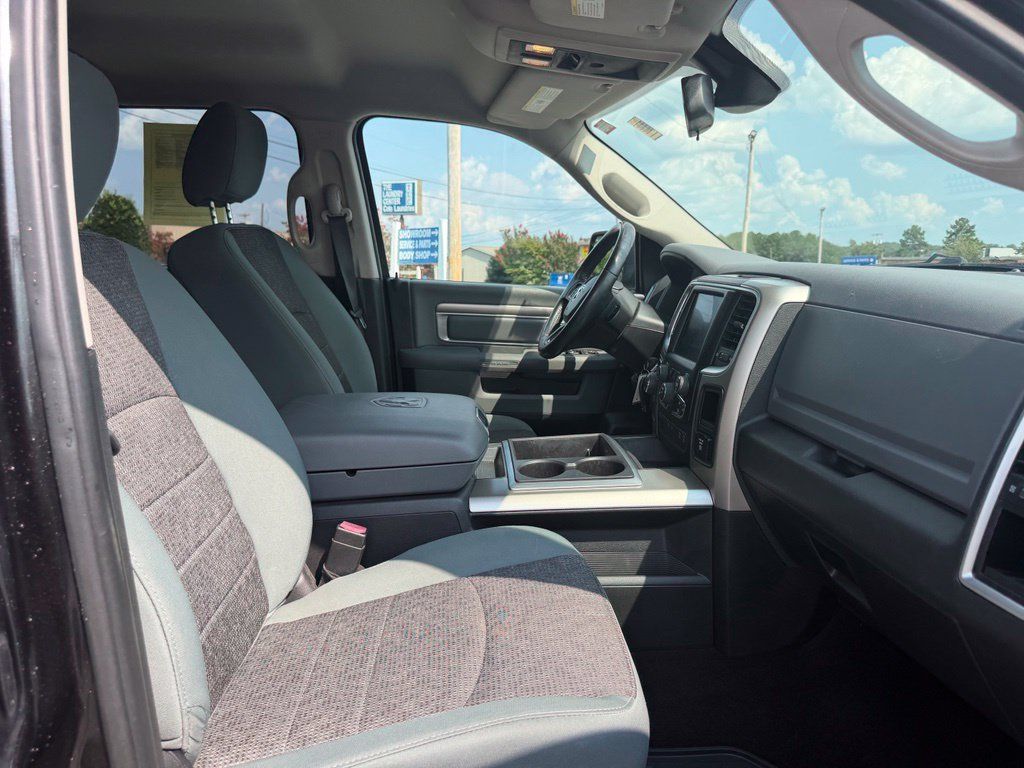 Used 2015 RAM 1500 Big Horn RWD image 32