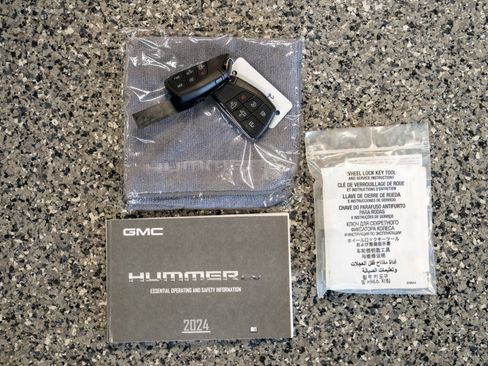 Used 2024 GMC Hummer EV 3X w/ Omega Edition image 19