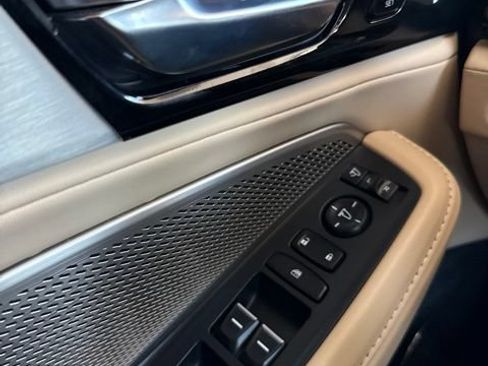 Certified 2024 Acura MDX FWD w/ Technology Package image 12