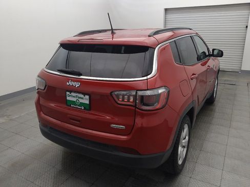 Used 2018 Jeep Compass Latitude w/ Cold Weather Group FWD image 7