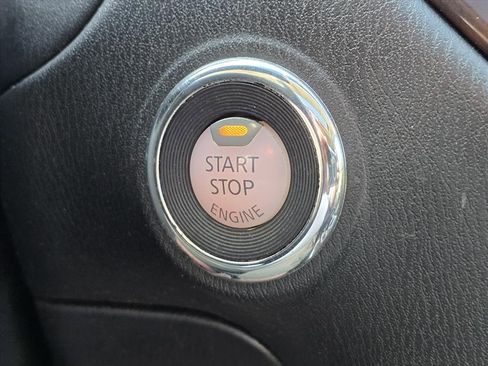 Used 2016 Nissan Pathfinder SL w/ SL Premium Package image 16