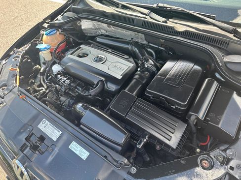 Used 2012 Volkswagen Jetta GLI Autobahn FWD image 25