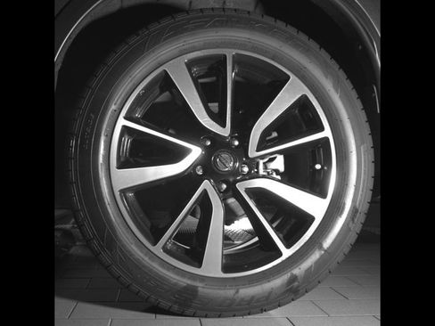 Used 2020 Nissan Rogue SL w/ Premium Package image 12