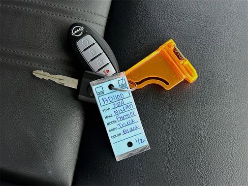 Used 2024 Nissan Frontier SL w/ Technology Package image 35