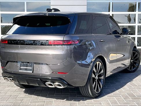 Used 2025 Land Rover Range Rover Sport Dynamic SE AWD/4WD image 13