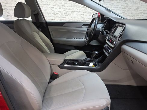 Used 2019 Hyundai Sonata SEL image 12