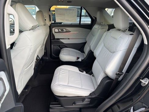 New 2026 Ford Explorer Platinum w/ LUX Leather Package image 18