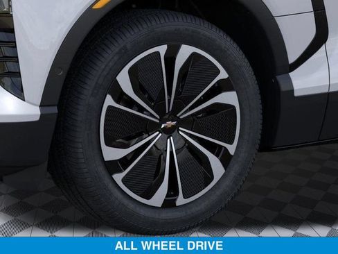 New 2025 Chevrolet Blazer EV LT AWD/4WD image 9