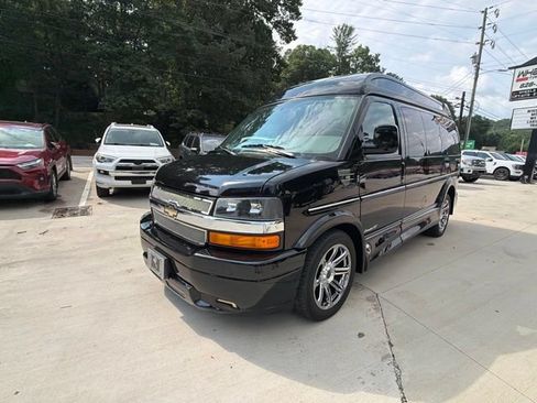 Used 2015 Chevrolet Express 2500 RWD image 18