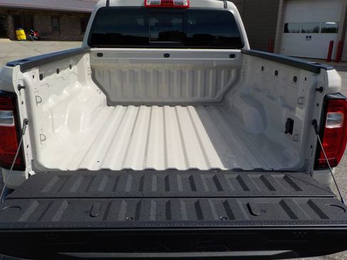 Used 2026 GMC Canyon AT4 w/ Nightfall Essentials Package AWD/4WD image 6