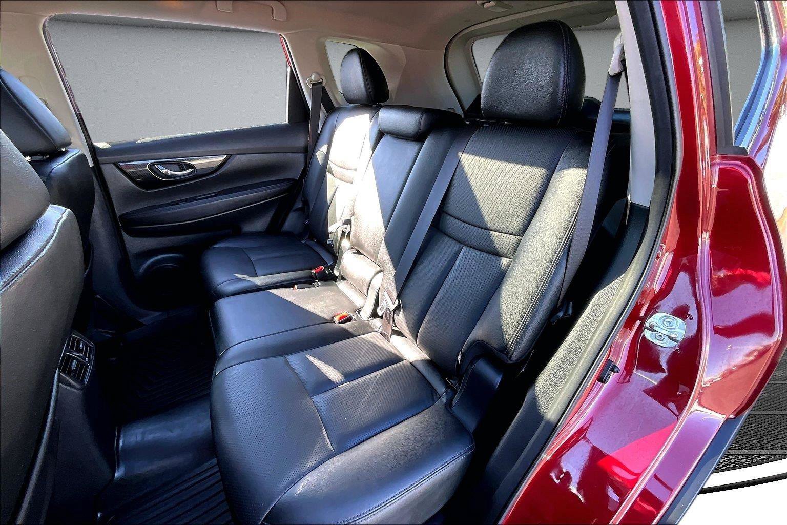 Used 2020 Nissan Rogue SL w/ Premium Package AWD/4WD image 23