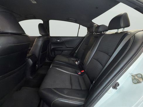 Used 2017 Honda Accord Sport image 33