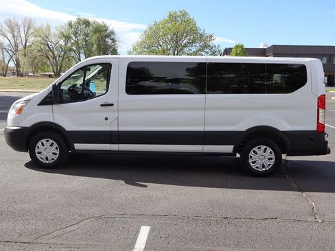 Used 2017 Ford Transit 350 XLT image 9