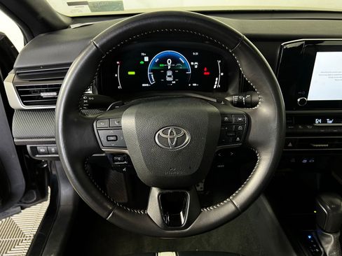Certified 2025 Toyota Camry LE image 9