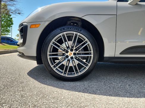 New 2026 Porsche Macan image 9