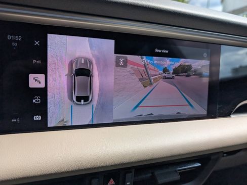 Certified 2025 Porsche Macan Electric image 15