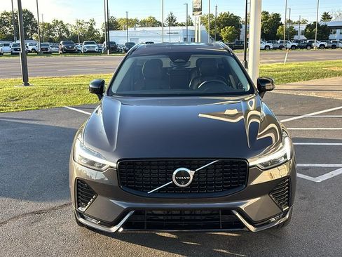 Used 2024 Volvo XC60 B5 Plus w/ Climate Package AWD/4WD image 4