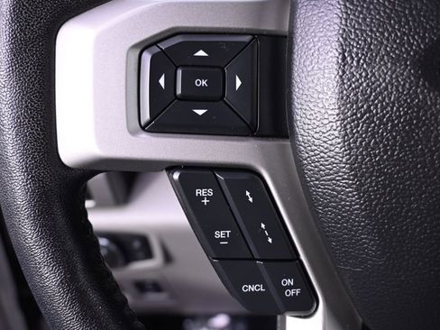 Used 2018 Ford F150 Lariat w/ Equipment Group 502A Luxury AWD/4WD image 37