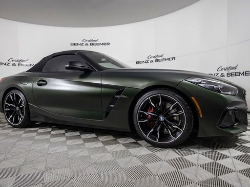 Used 2025 BMW Z4 M40i w/ Edition image 3