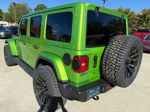 Used 2019 Jeep Wrangler Unlimited Sahara image 3