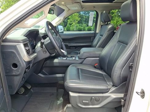 Used 2023 Ford Expedition Max XLT AWD/4WD image 12