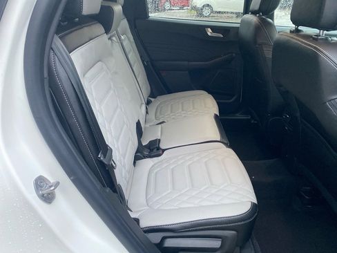 Used 2023 Ford Escape Platinum w/ Premium Technology Package image 24