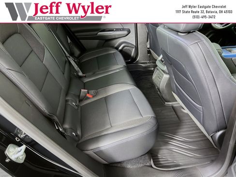 New 2026 Chevrolet Equinox EV LT w/ Convenience Package II FWD image 23