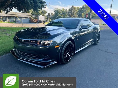 Used 2015 Chevrolet Camaro Z/28 RWD image 1