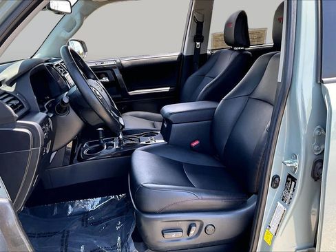 Certified 2023 Toyota 4Runner TRD Off-Road Premium w/ Moonroof Package AWD/4WD image 7