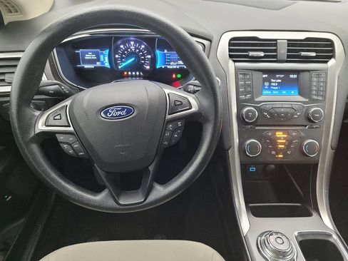 Used 2018 Ford Fusion S image 22
