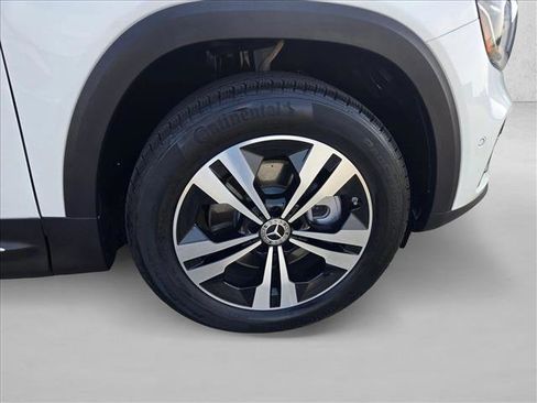 Certified 2025 Mercedes-Benz GLB 250 image 24