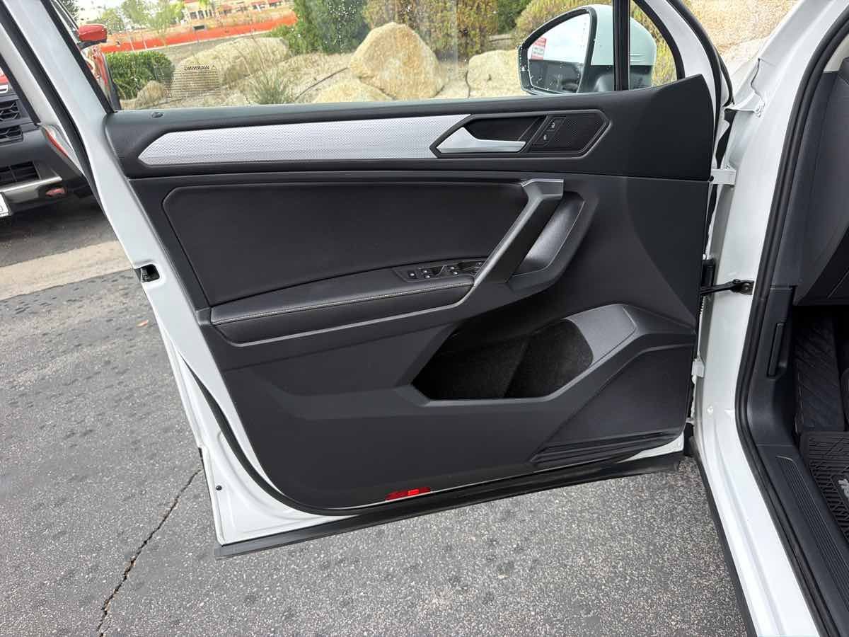 Used 2022 Volkswagen Tiguan S FWD image 27