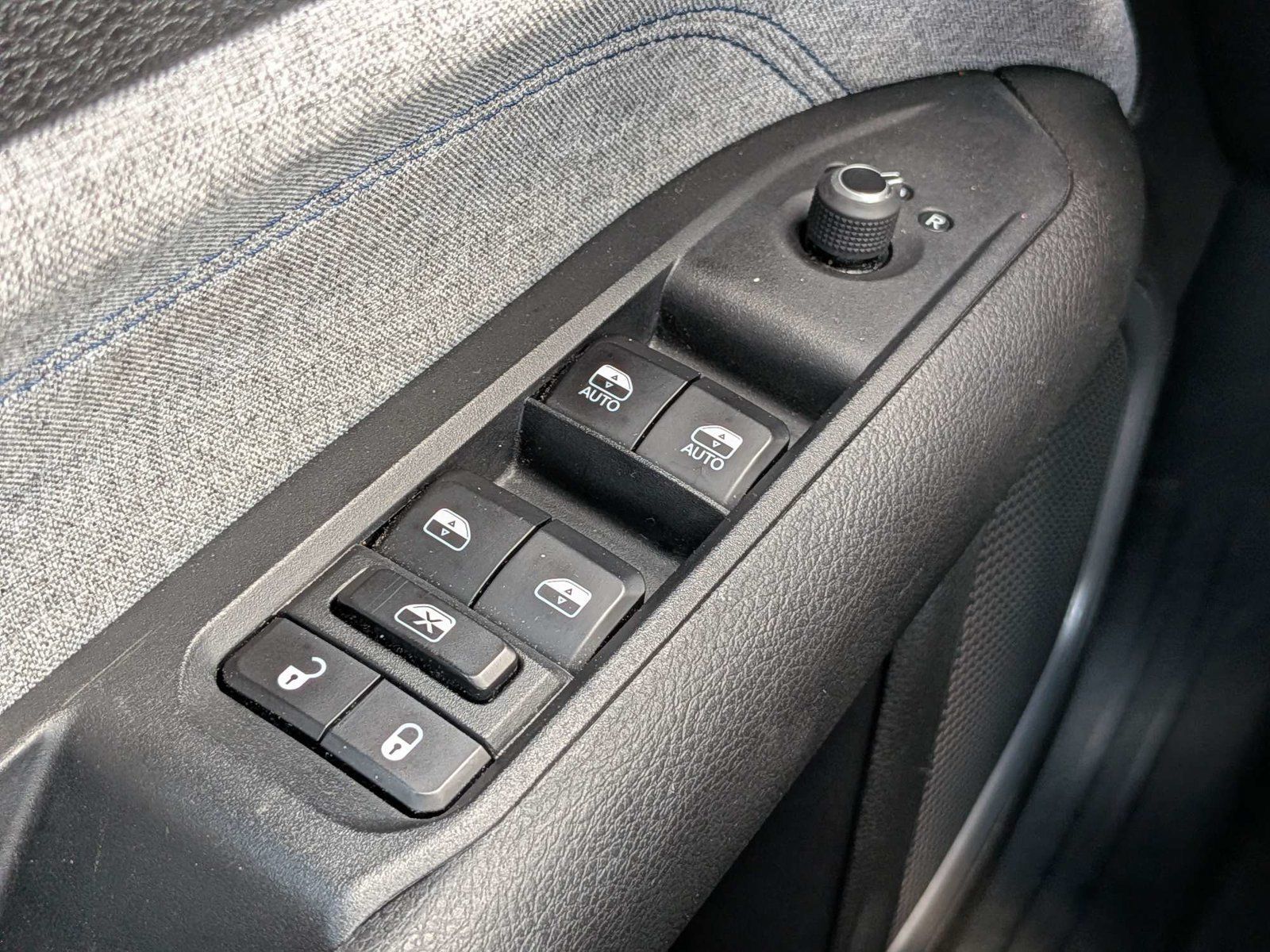 Used 2024 Jeep Compass Latitude AWD/4WD image 26