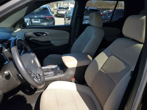 Used 2022 Chevrolet Traverse LT AWD/4WD image 5