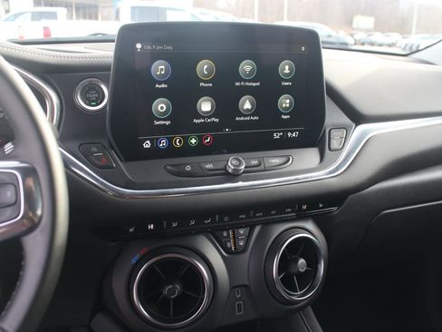 Used 2023 Chevrolet Blazer LT image 21