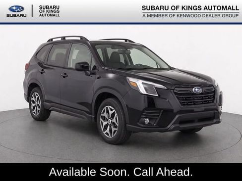 Used 2023 Subaru Forester Premium AWD/4WD image 1