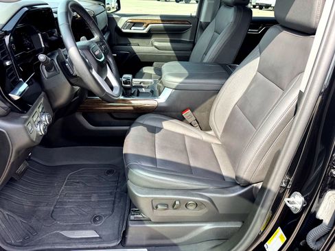 Used 2024 GMC Sierra 1500 Elevation w/ Elevation Premium Package AWD/4WD image 12