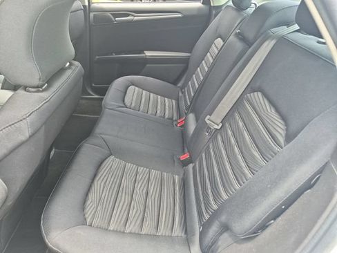 Used 2016 Ford Fusion SE FWD image 22