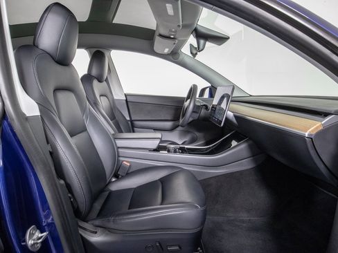 Used 2020 Tesla Model Y Long Range image 10